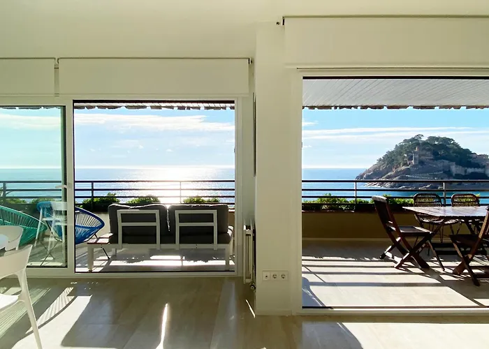 Magnificent At The Sea Front Of *