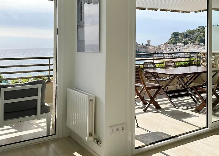 Magnificent At The Sea Front Of *