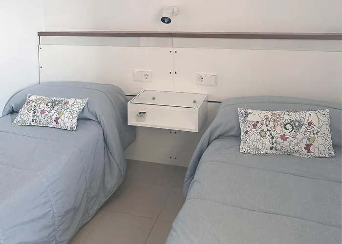 Magnificent At The Sea Front Of טוסה דה מאר